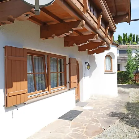 Mueller Nr 2 בקתה